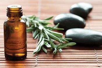 Tea Tree Ueleg fir Zehennagelpilz